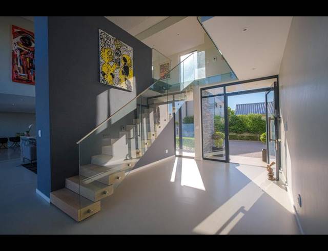 5 BEDROOM HOUSE FOR SALE IN COPPERLEAF ESTATE